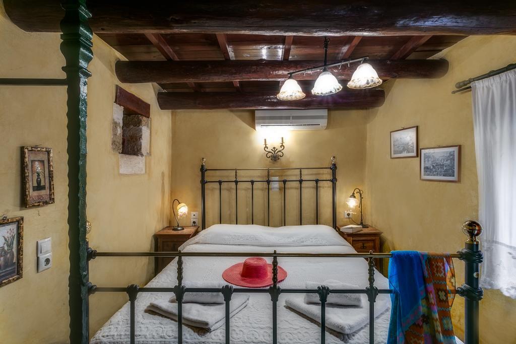 Ifigenia Traditional Rooms & Maisonettes ハニア エクステリア 写真